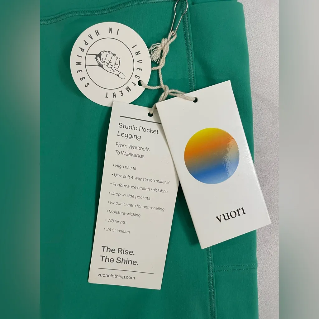 Vuori NWT Studio Pocket Leggings Bergamot Green Sold out color Size XL - Image 12