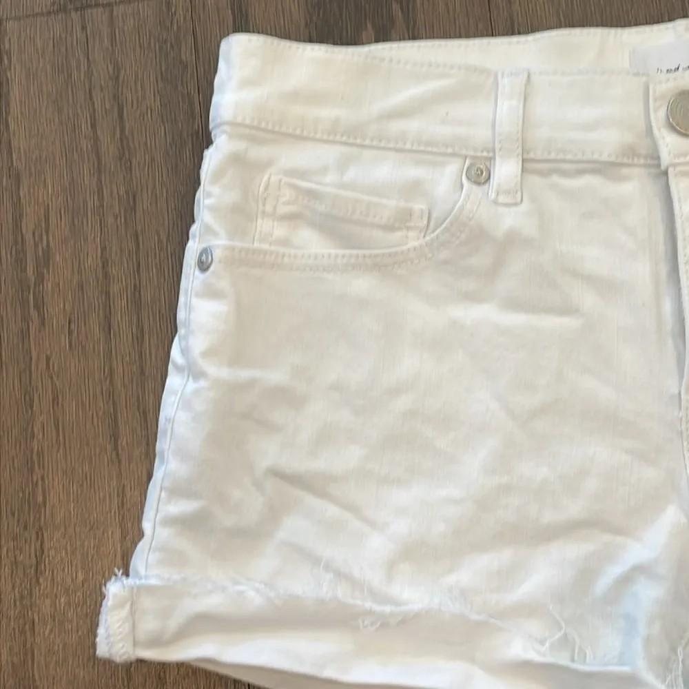 LOFT Petite White Rolled Denim Shorts - Size 0P - Image 4