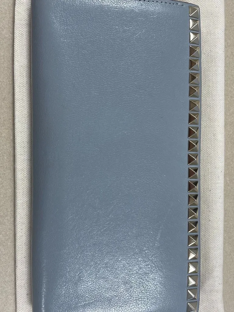Valentino Garavani Rockstud Leather Continental Zippy Wallet - Grey - Preowned - Image 3