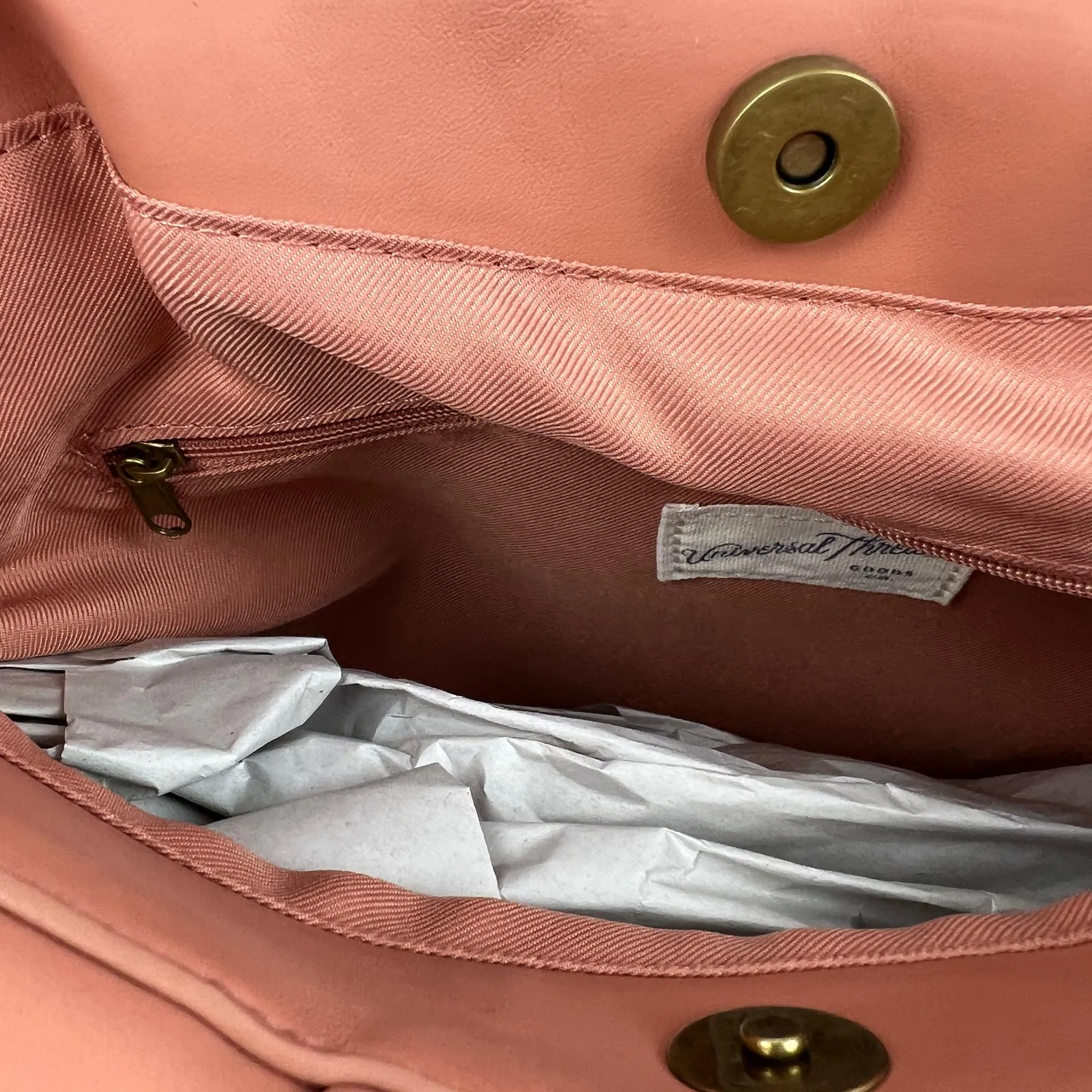 Universal Thread Women's Dark Peach Pleated Shoulder Bag - NWT - Image 4