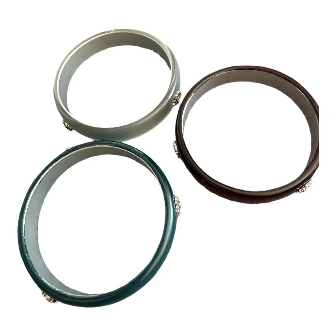 Set of 3 Frosted Bangle Bracelets Rhinestone Blue White Red Avon Acrylic - Image 4