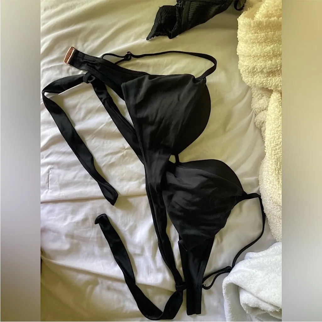Black Strappy Bikini Top Size 34D - Image 2