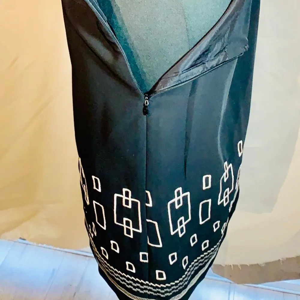 Ann Taylor LOFT black & white skirt. - Image 4