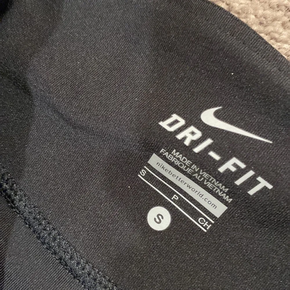Nike Black Dri-Fit Bottoms SIZE S - Image 2