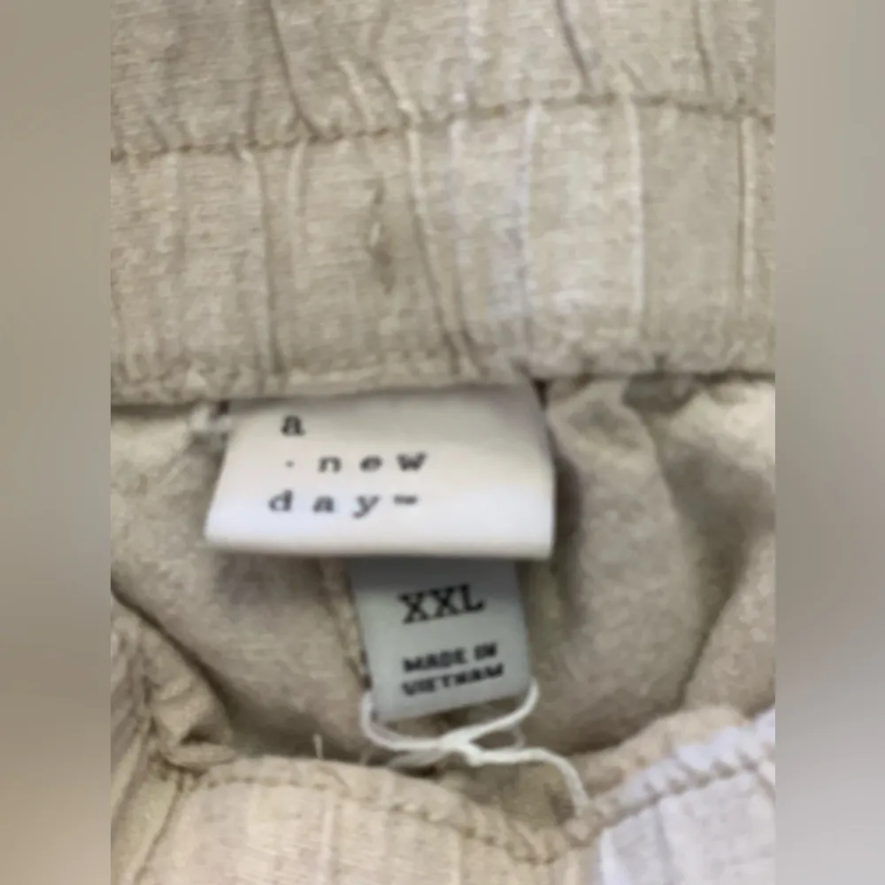 A New Day Women’s Cream Wide Leg Cropped Pants.  Size-XX-Large - Image 3