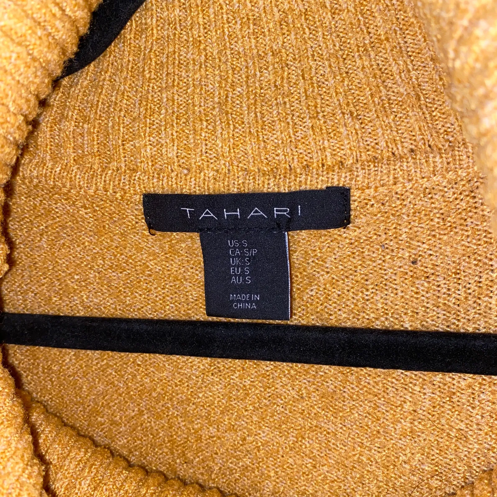 Tahari Yellow Thick Knit Turtleneck Pullover Oversized Sweater Womens Size Small - Image 4