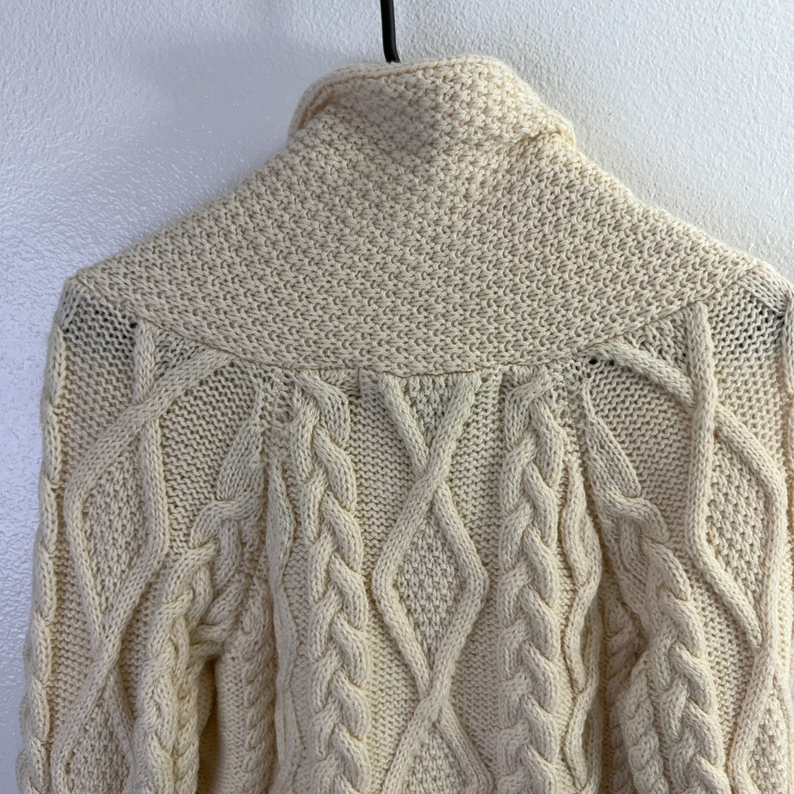 Inis Crafts Wool Shawl Neck Sweater Womens L Cream Cable Knit Fisherman *Hole Size L - Image 10