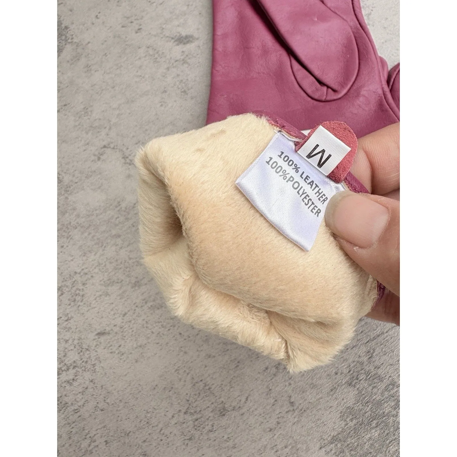 NWT Women’s Raspberry Genuine Leather Gloves Velvet Lining Warm Size 7 Medium - Image 4
