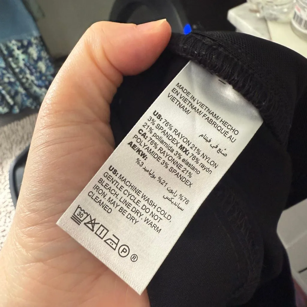 Chico’s Women’s 2.5R Black Pull on Stretchy Pants - Image 5