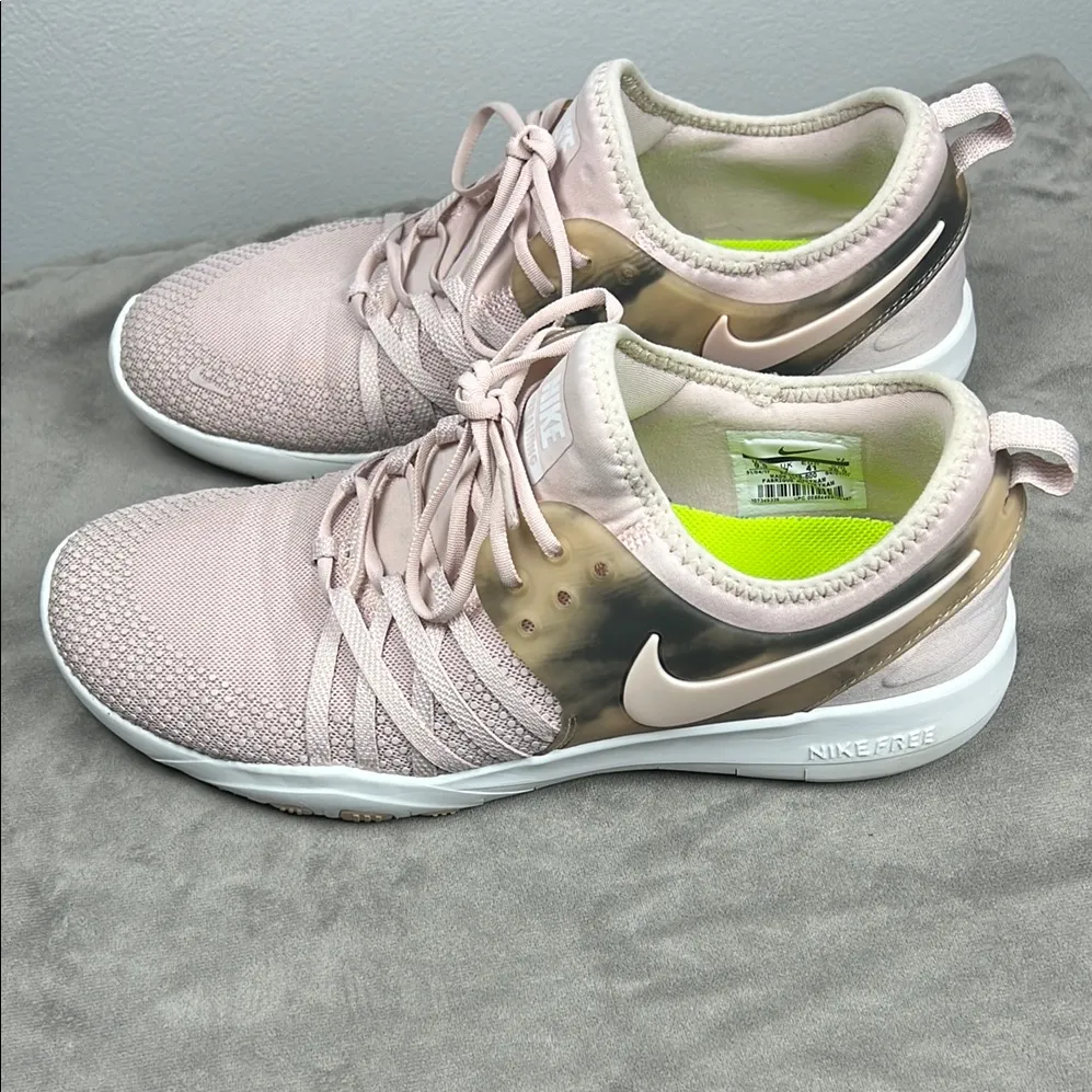 Nike Free TR Trainer 7 AMP 'Pink White'. size9.5.            
         order(89) - Image 3