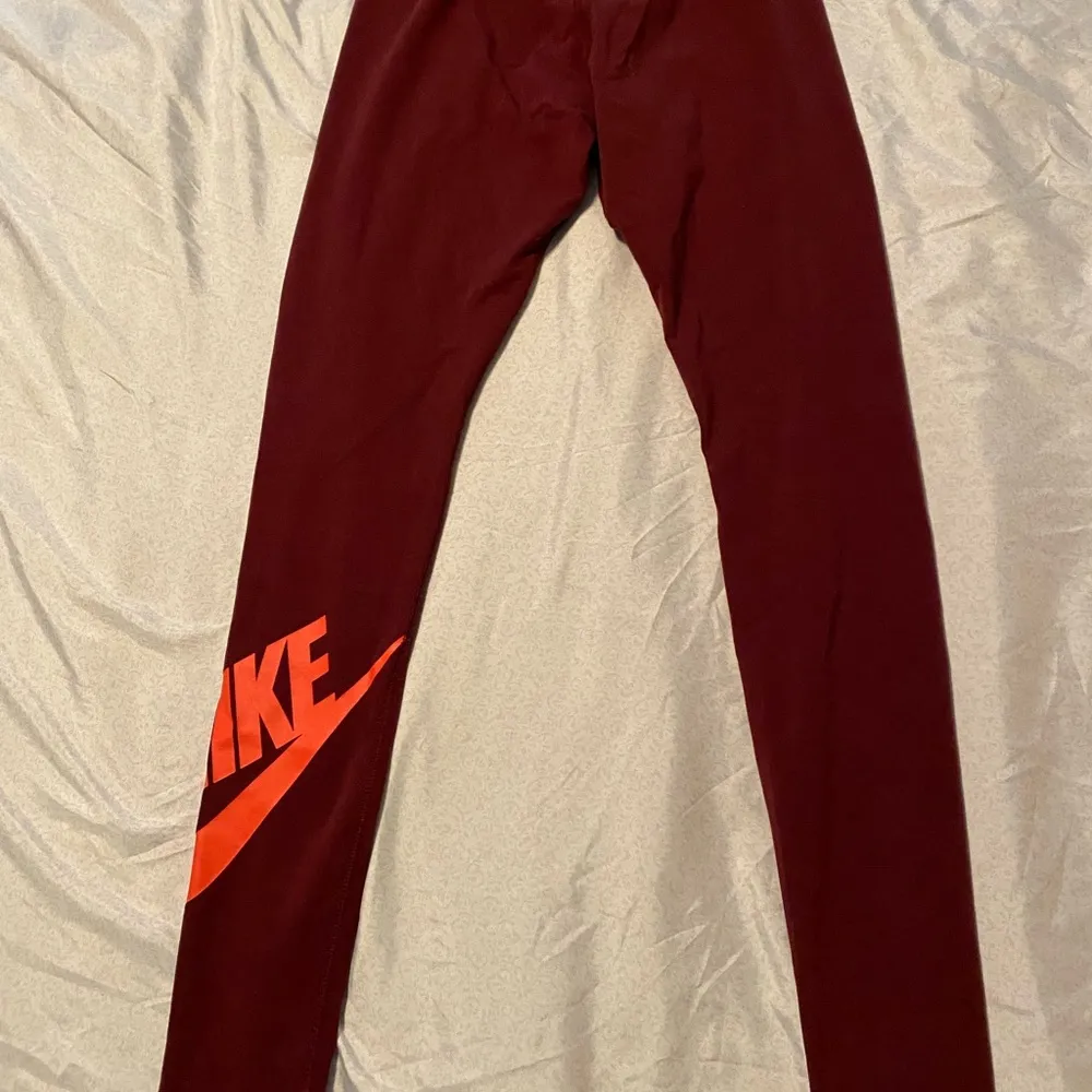 Futura maroon leggings - Image 6