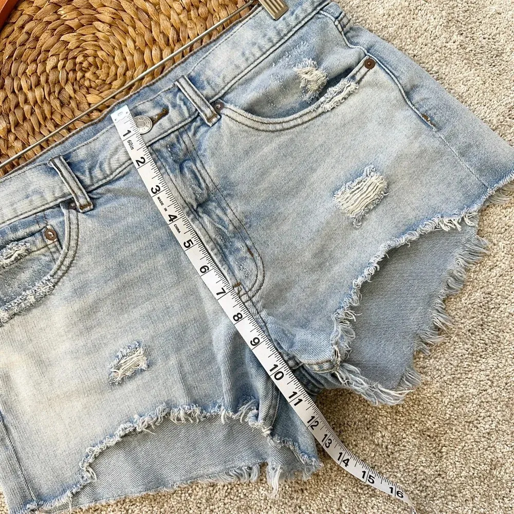 Urban Outfitters BDG Distressed Jean Cut Off Essential Shorts Mid-Rise Size 28 - Image 7