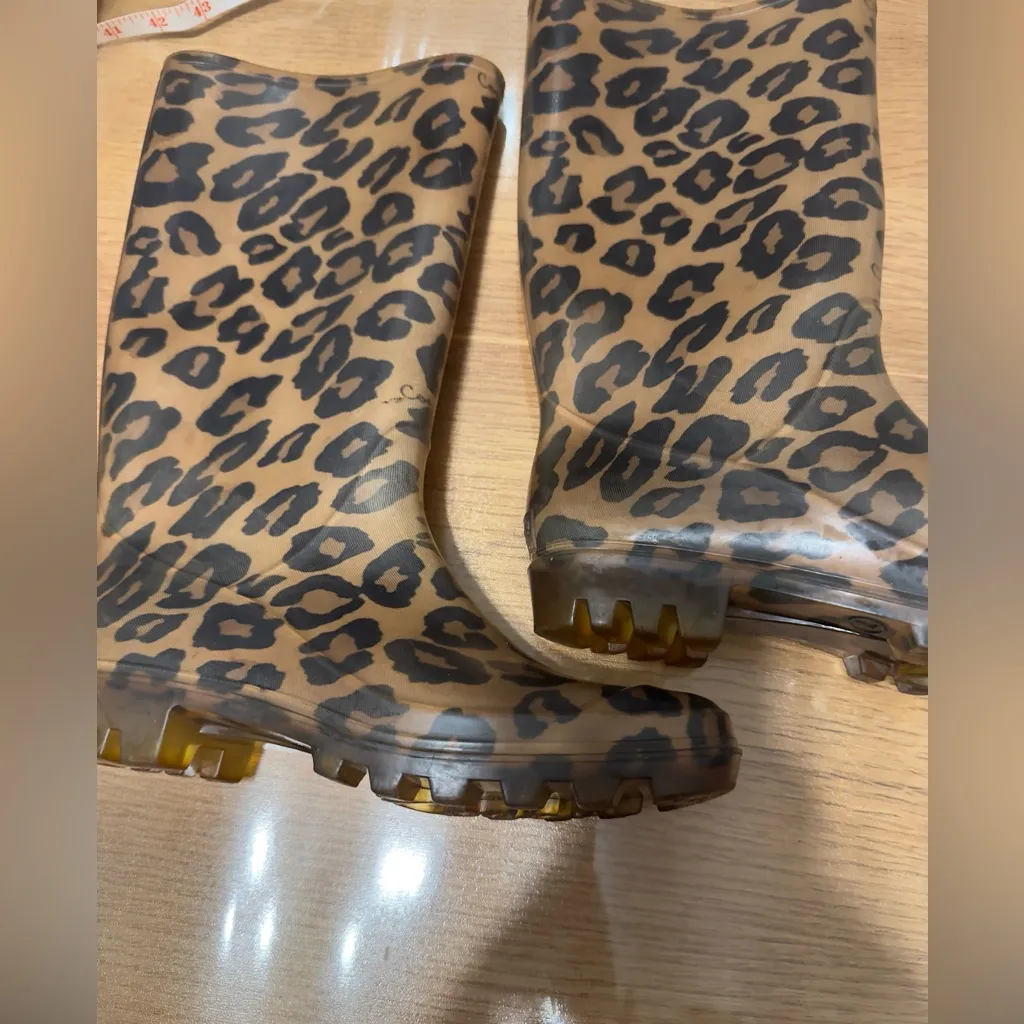 Coach  Leopard Print Rubber Rain Boots Size 7 - Image 3