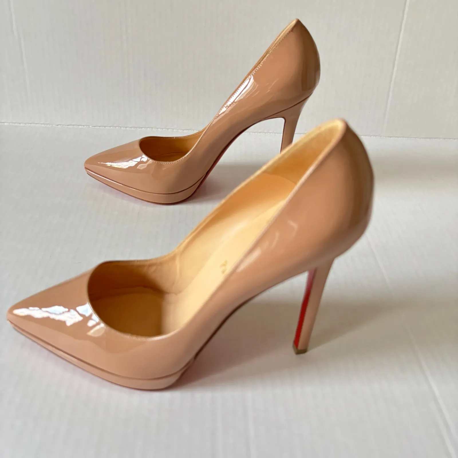 Christian Louboutin Pigalle Plato 100 Patent Leather High Heel Pump Nude Size 38 - Image 4