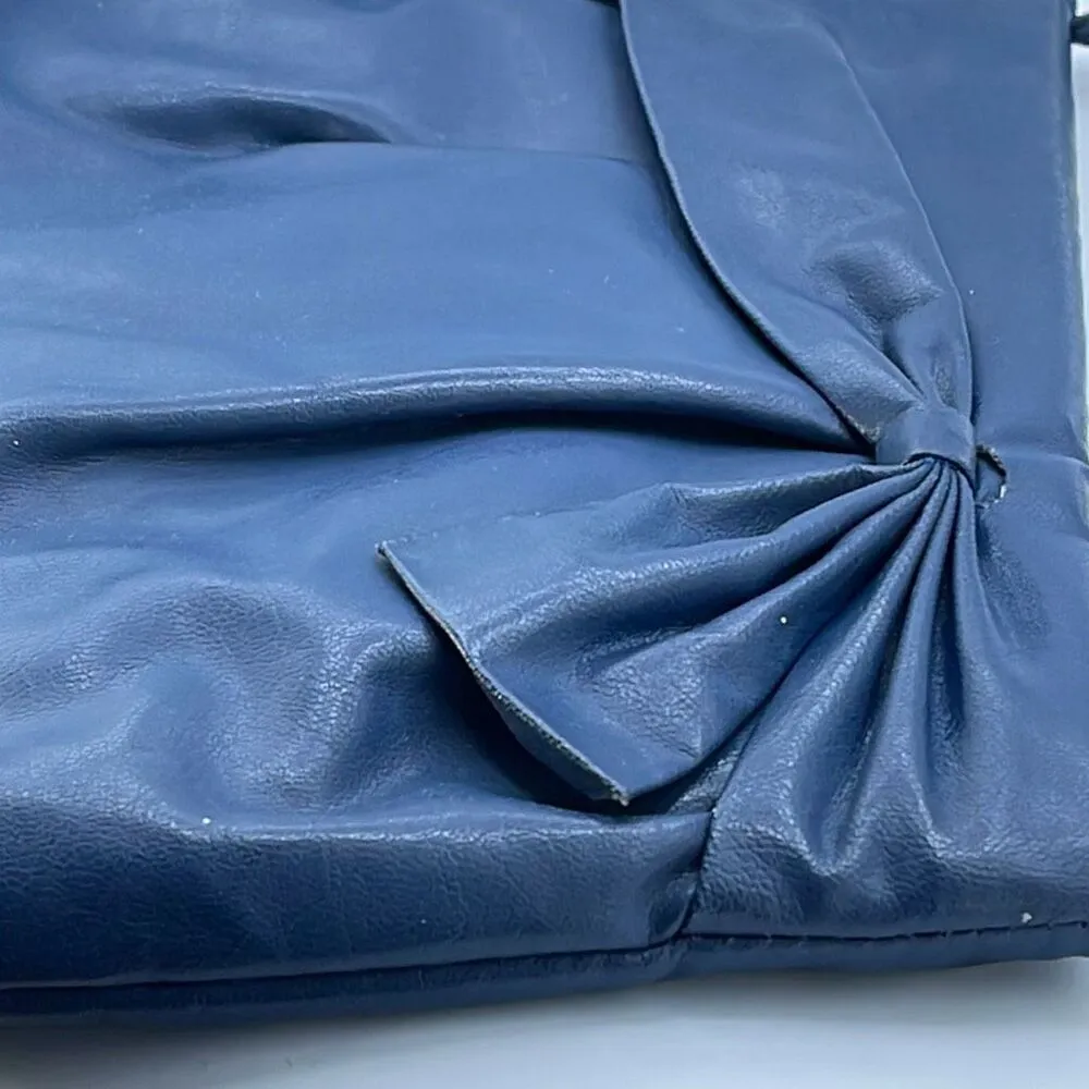 Vintage faux leather blue bow shoulder bag. Blue - Image 3