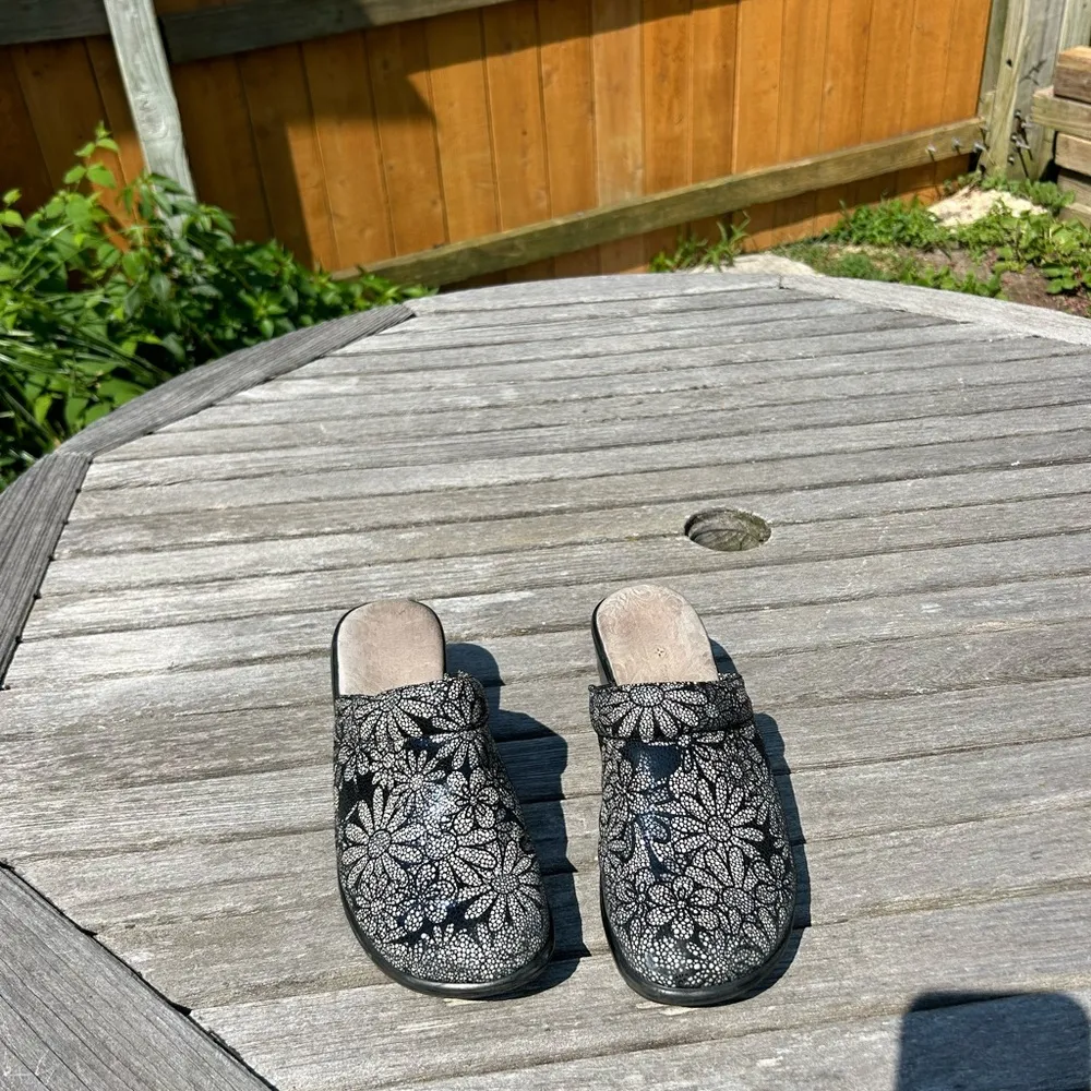 Jambu Dali Floral Mule Clogs size 8.5‎ black grey - Image 2