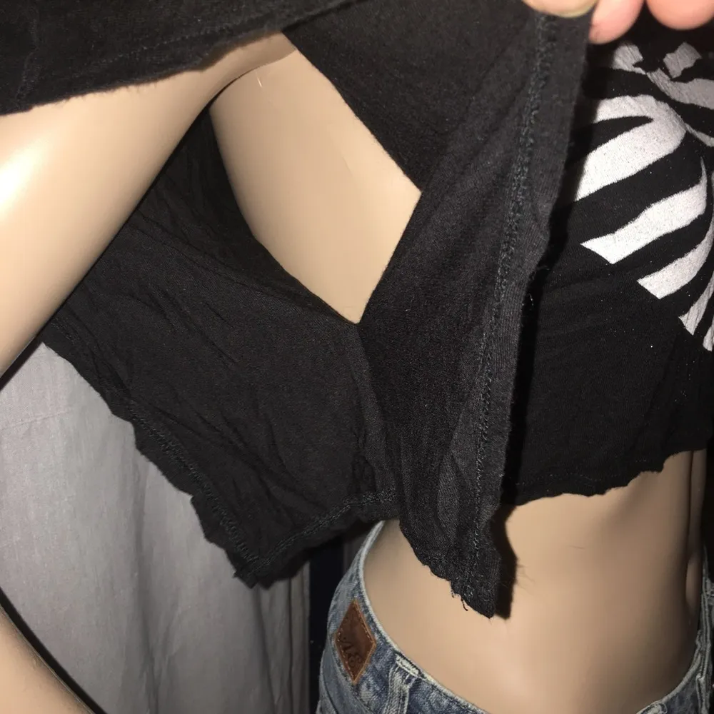 Delia's  shirt crop tee - Image 2