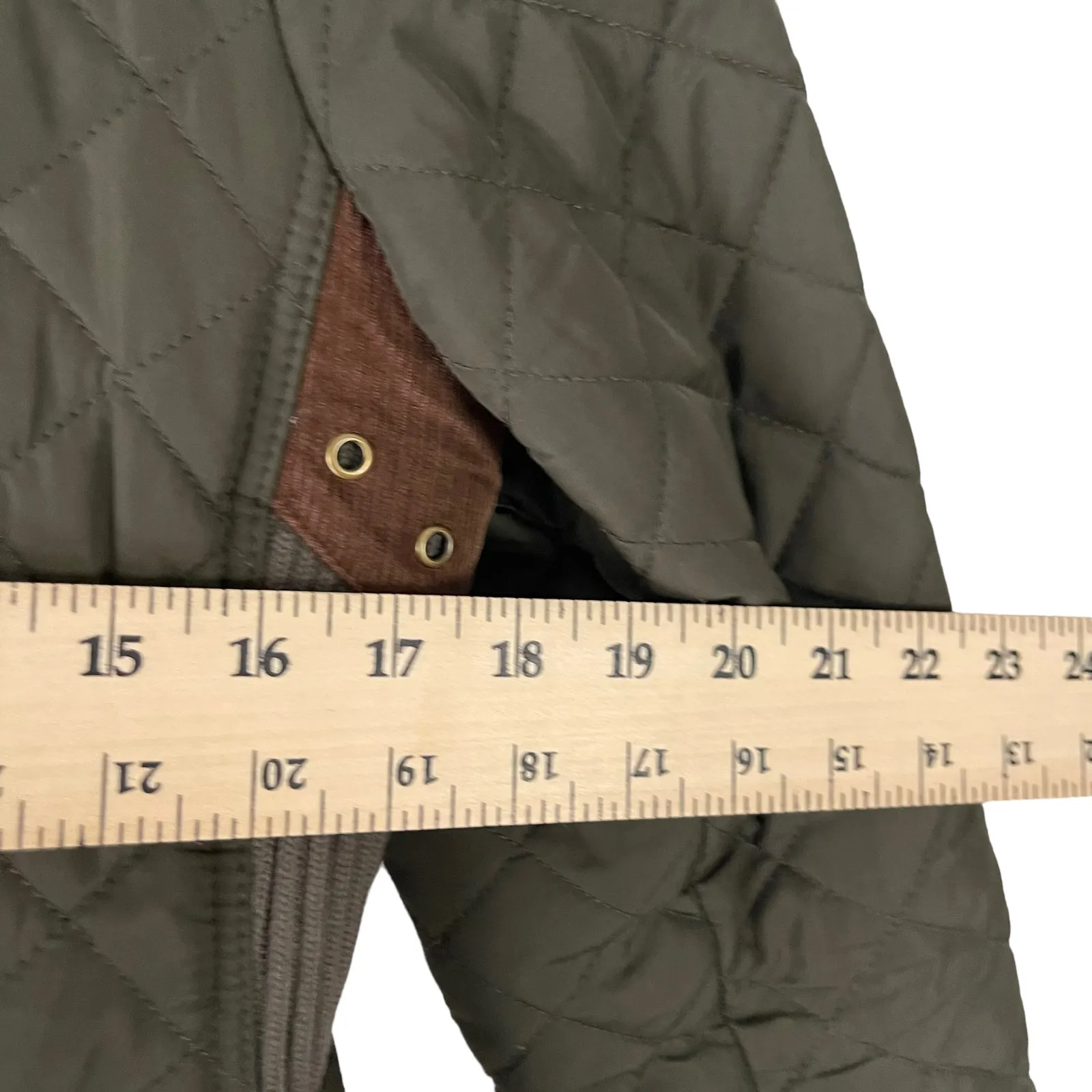 Johnston & Murphy Women's Size Large Army‎ Green Quilted Belted Coat - Image 10