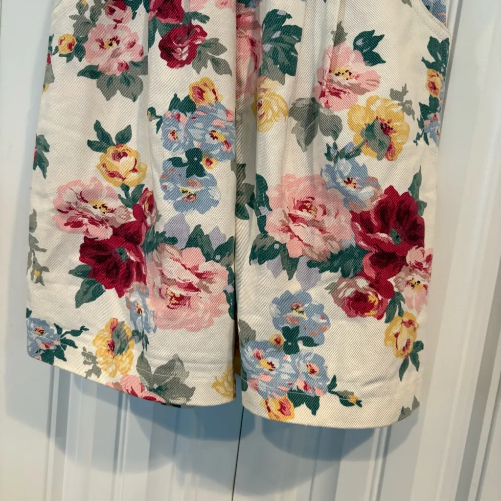 Rampage White‎ Floral High Waisted Paper Bag Shorts Size 5 - Image 5