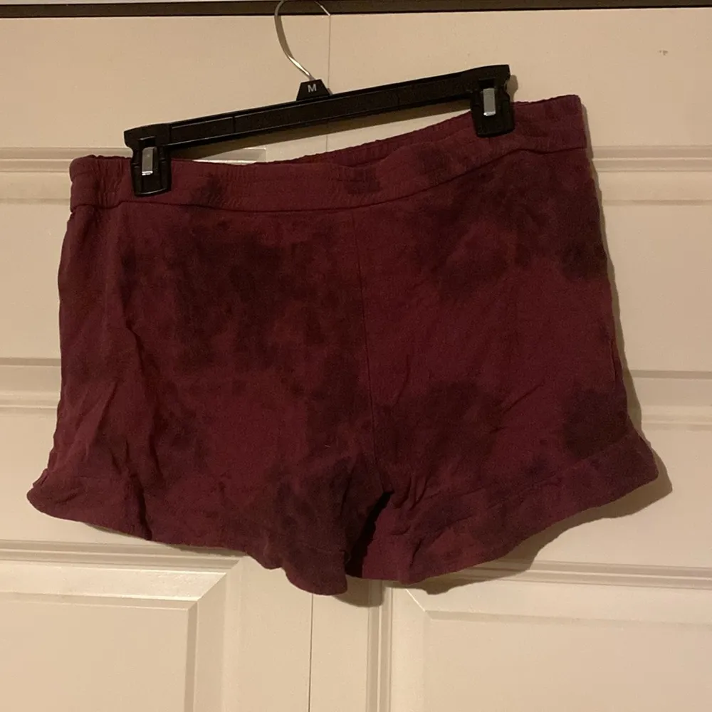 Jolt Tye Dye Maroon Shorts - Image 2