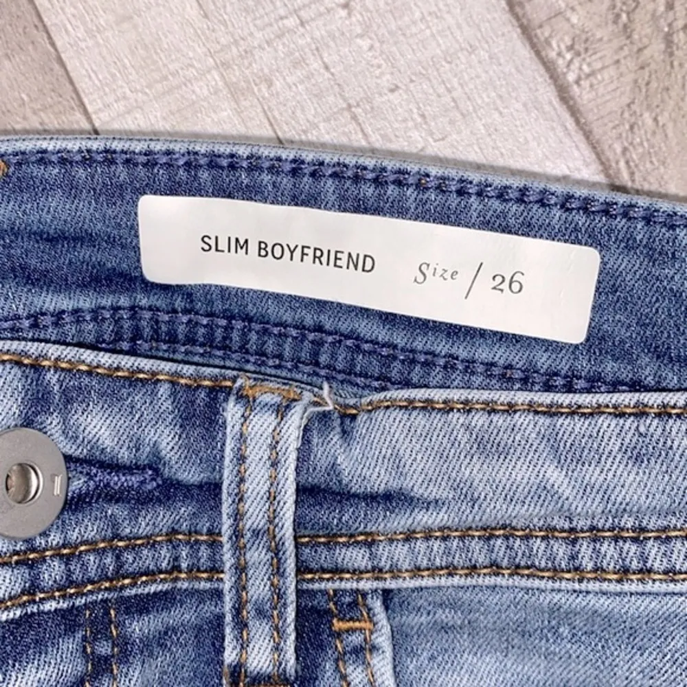 Pilcro and the Letterpress Anthropologie slim boyfriend jeans size 26 - Image 5