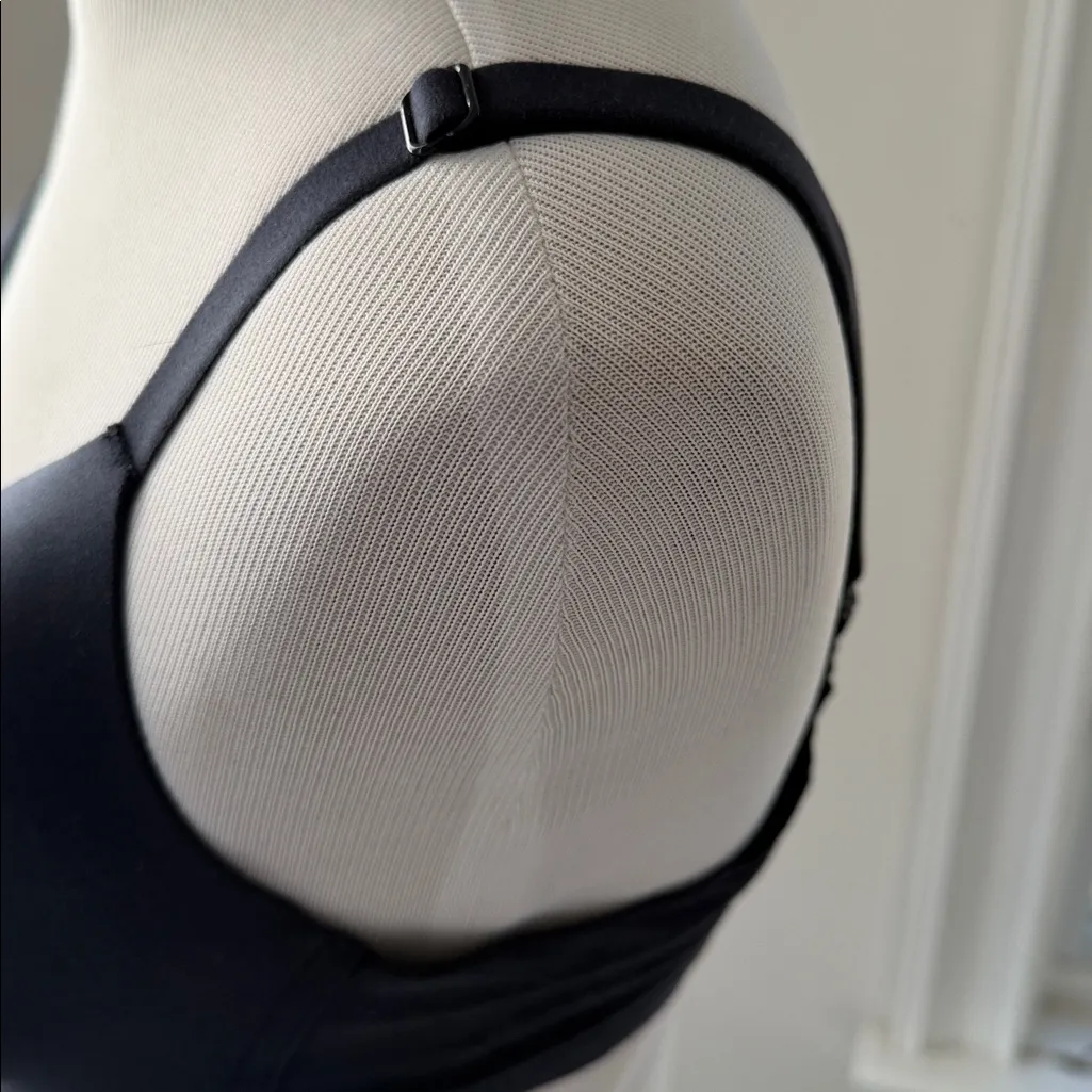 Tommy John Second Skin, Lightly Lined Wireless Black Bra, 36C, EEUC Size undefined - Image 3
