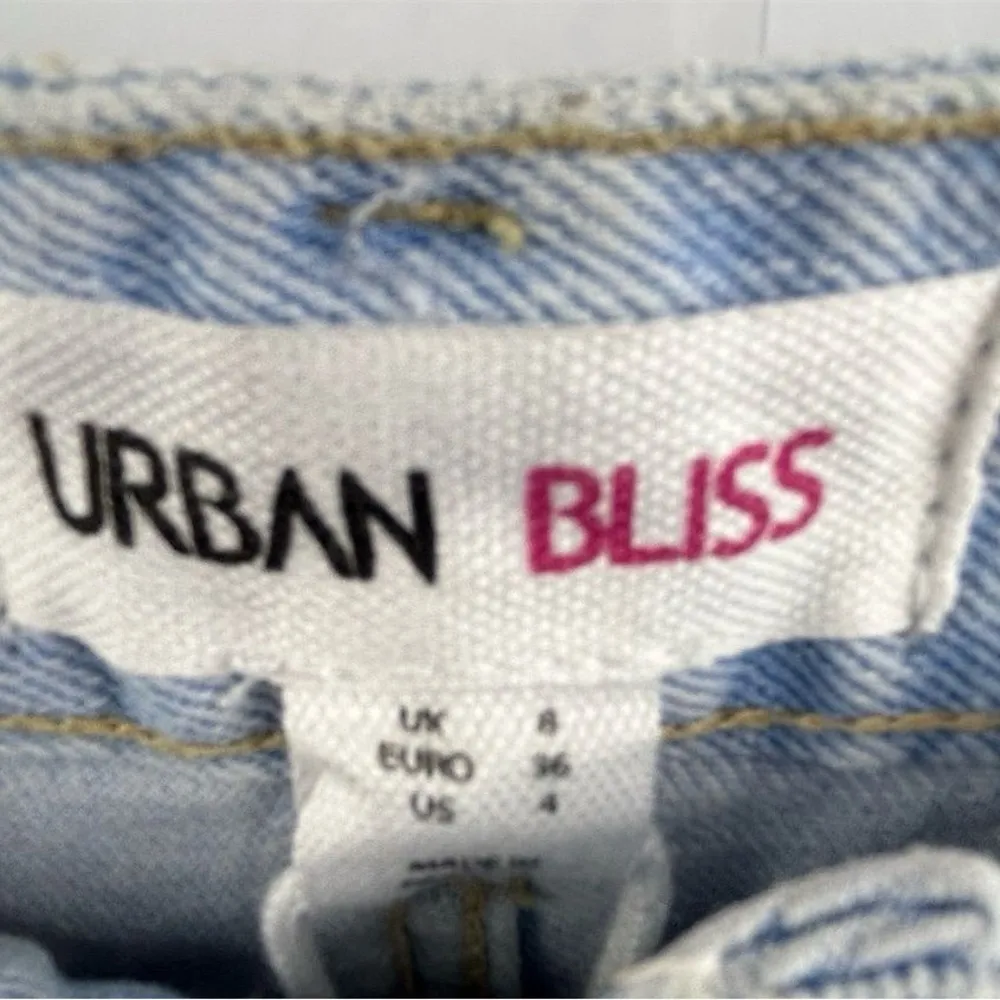Urban Bliss Women's High Rise Denim Shorts Light Wash Blue Size 4 Casual - Image 8