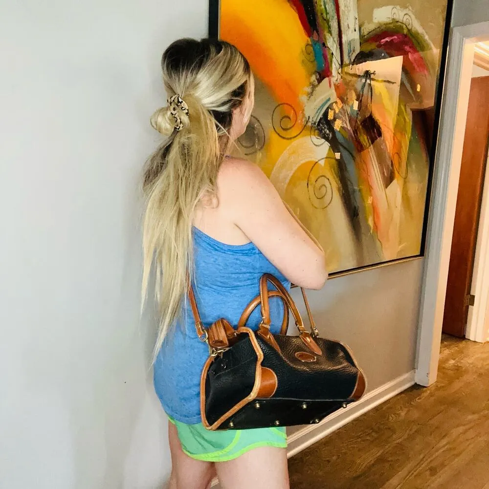 VINTAGE DOONEY & BOURKE Gladstone Black Tan All Weather Leather Crossbody Purse - Image 11