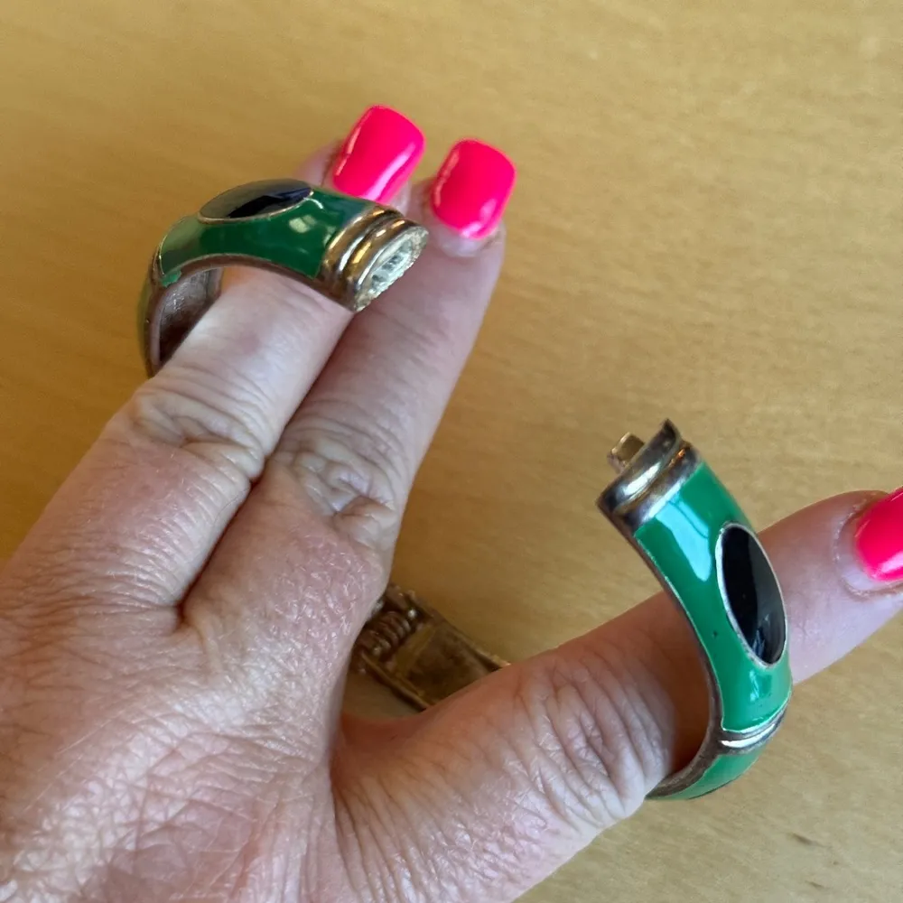 Green and Black Hinge Bracelet - Image 2