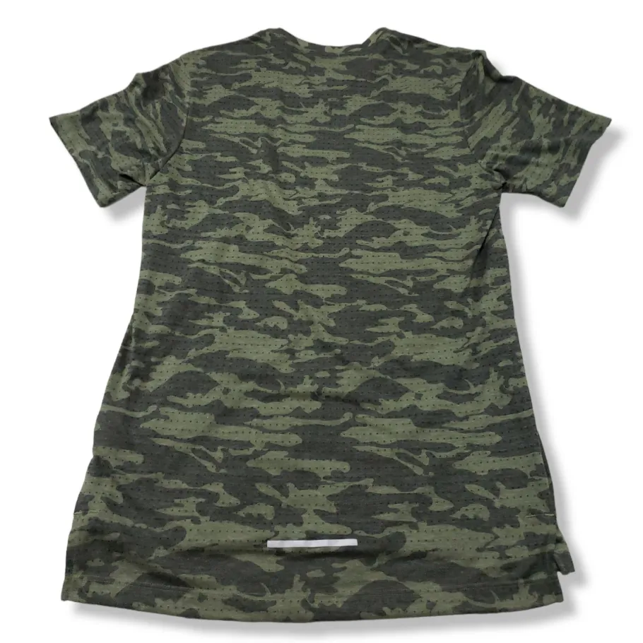 Nike  Running Shirt Size Medium Dri-fit 10 Barrel Brewing Company T-shirt Camo Camouflage Graphic Print  - Image 2