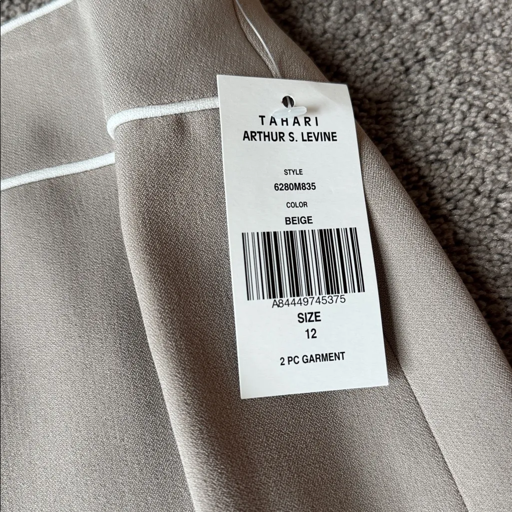 Tahari Arthur S. Levine Beige Two Piece Suit Blazer/Skirt Set SIZE 12 Tan - Image 9