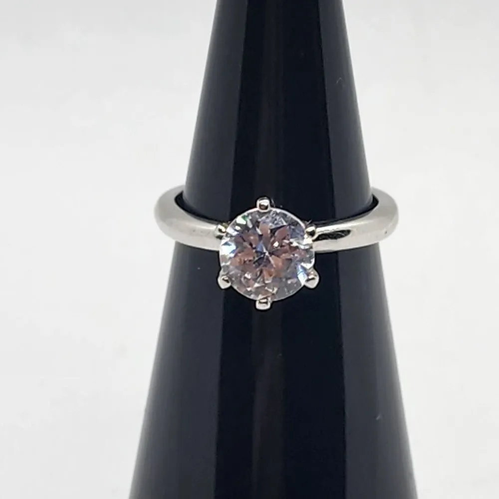 Sterling Silver Cubic Zirconia Solitaire Ring (4.75) Silver - Image 2