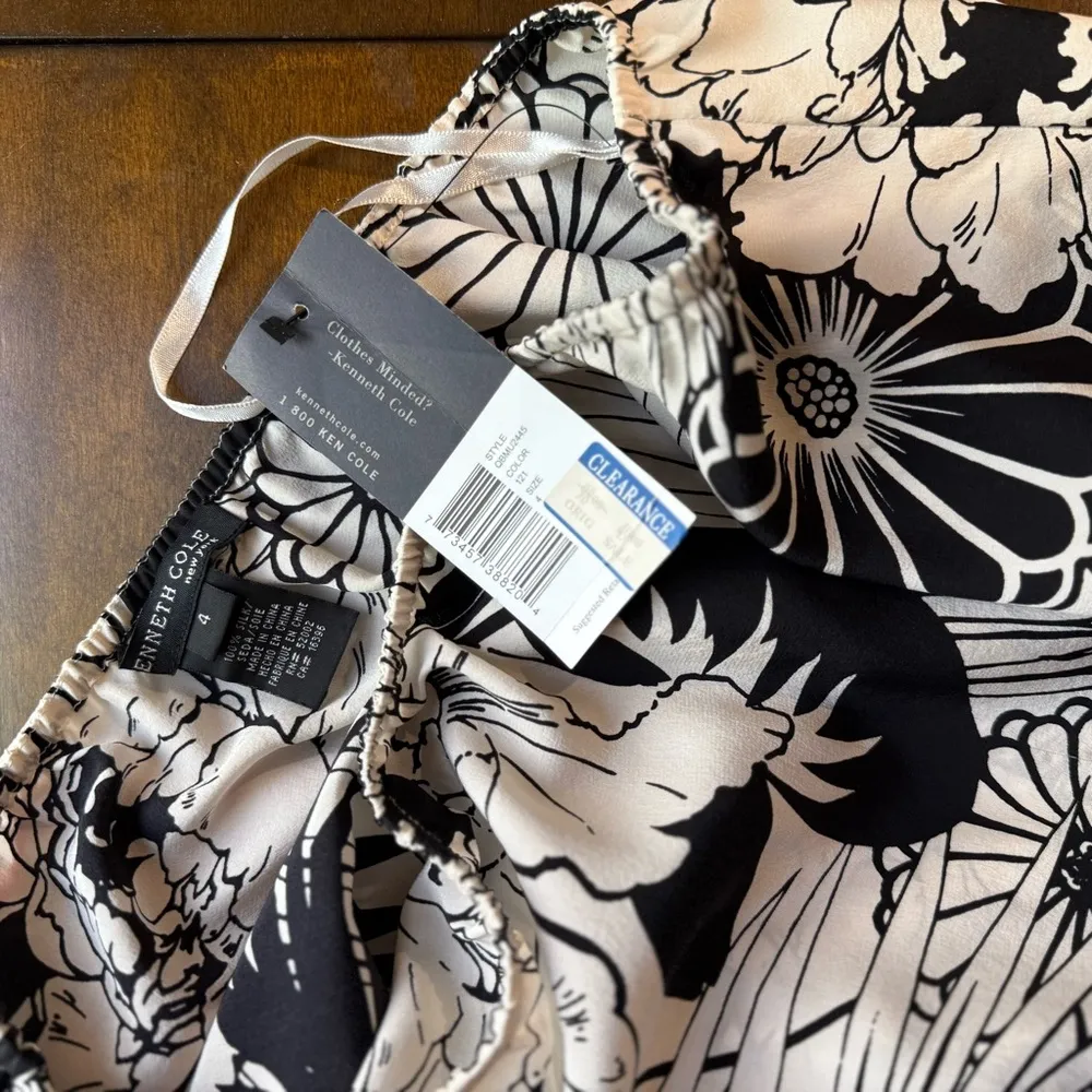 Vintage Kenneth Cole One-Shoulder Silk floral top with Bell Sleeve, Sz 4 - Image 8