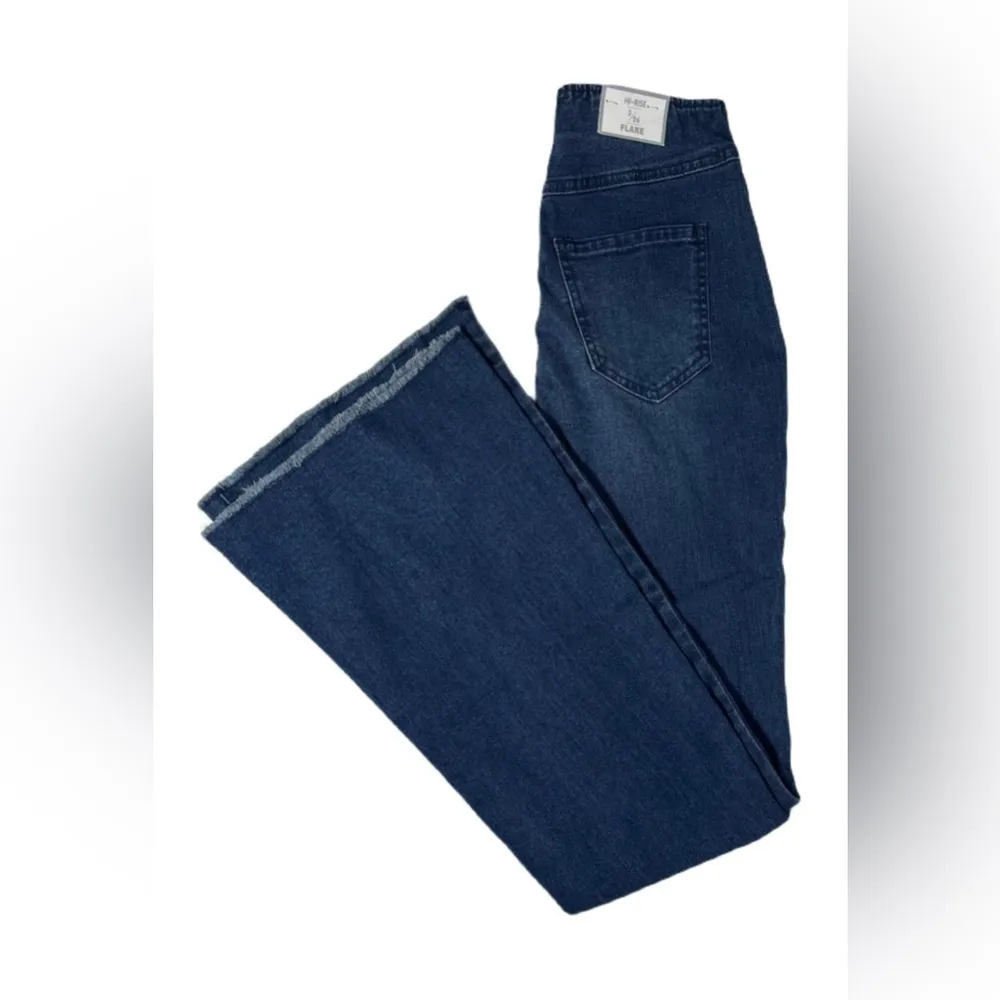 TINSELTOWN Pull-On Frayed-Hem Flare-Leg Denim Jeans - Image 2