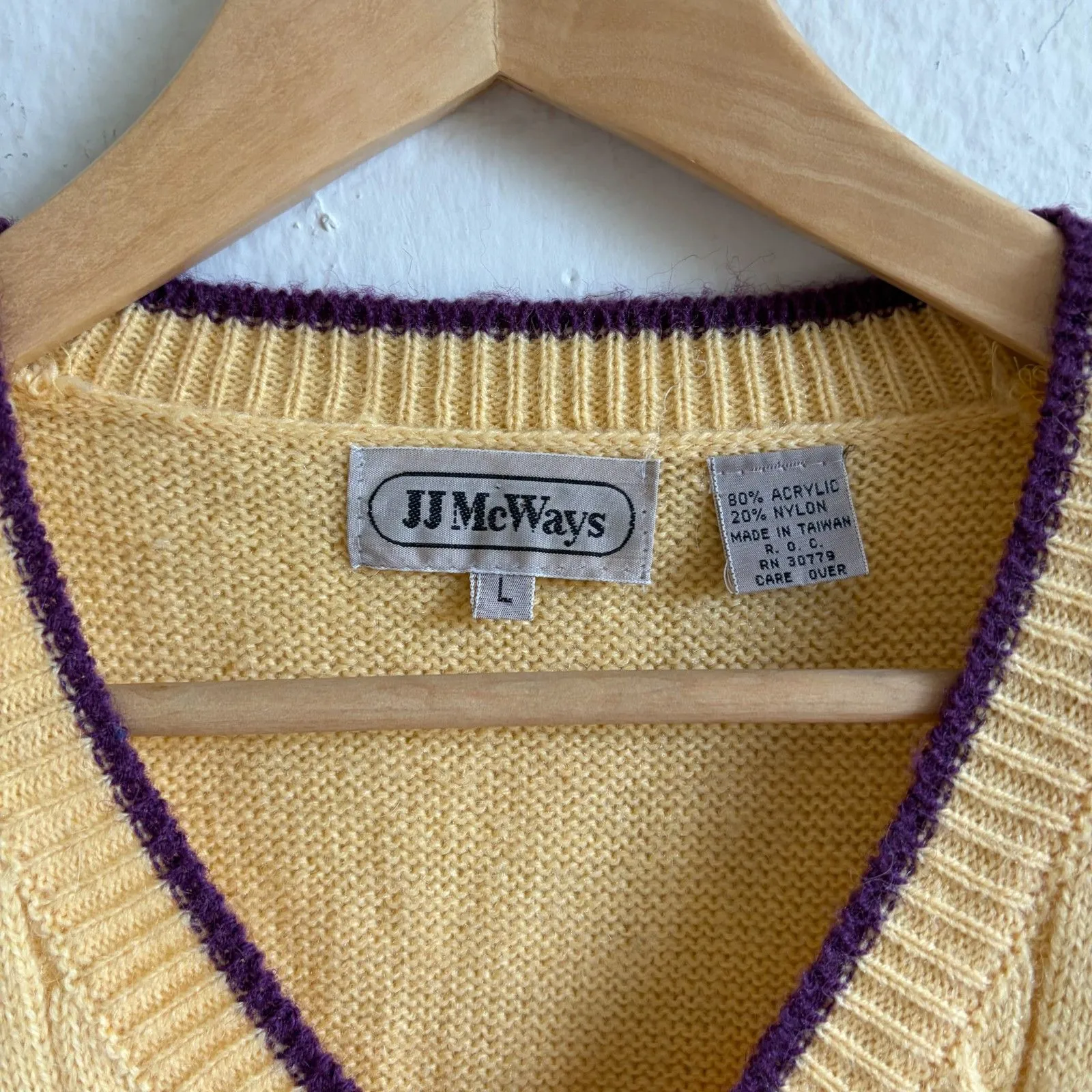 JJ MCWAYS Vtg 80s Yellow Cable Knit V-Neck Retro Chic Sweater Vest Womens Large - Image 3