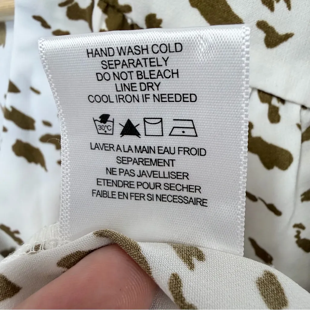 Everleigh White Printed Button Up Ruffle Sleeve Smocked Waist Blouse Size Large - Image 8