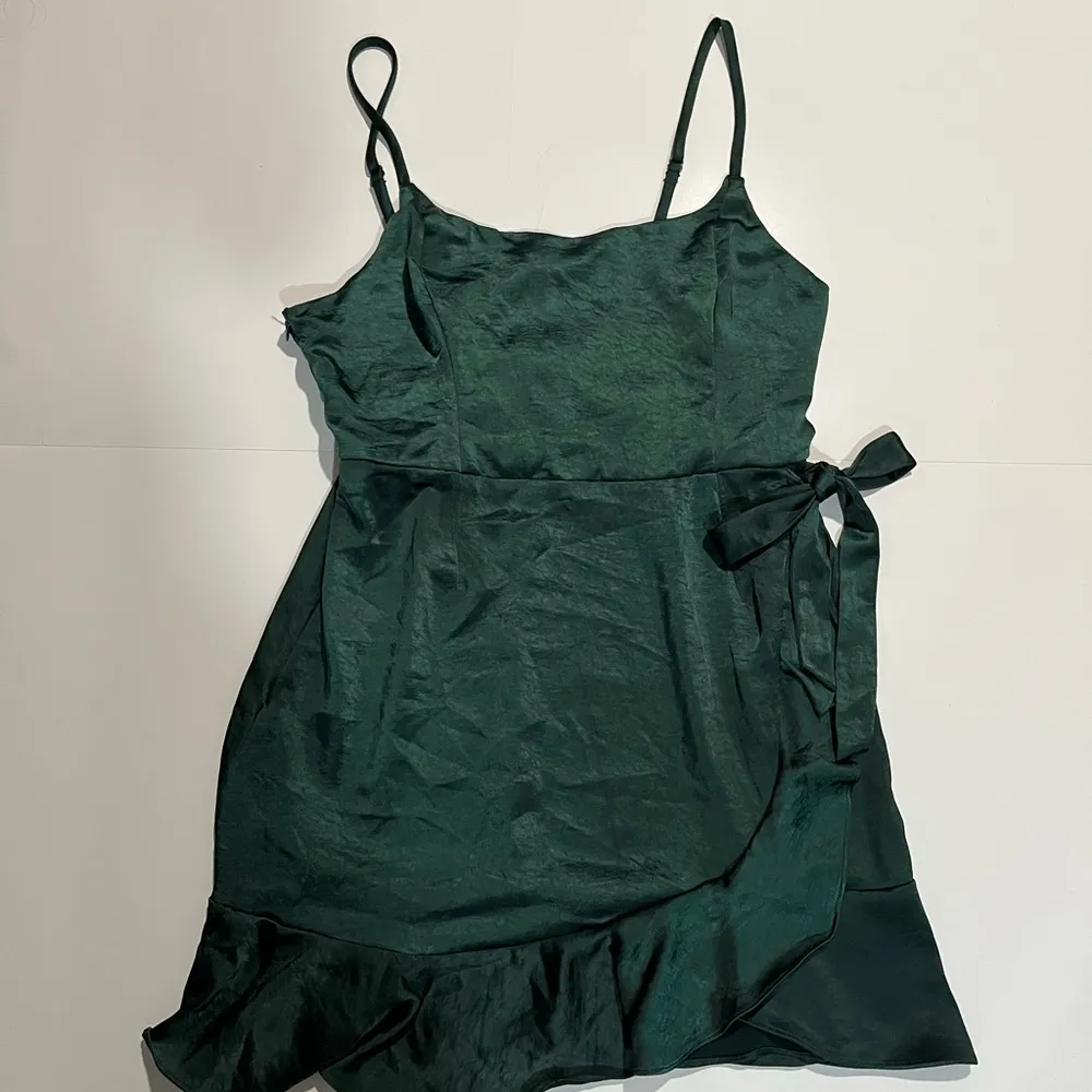 Wild fable green satin wrap dress - Image 3