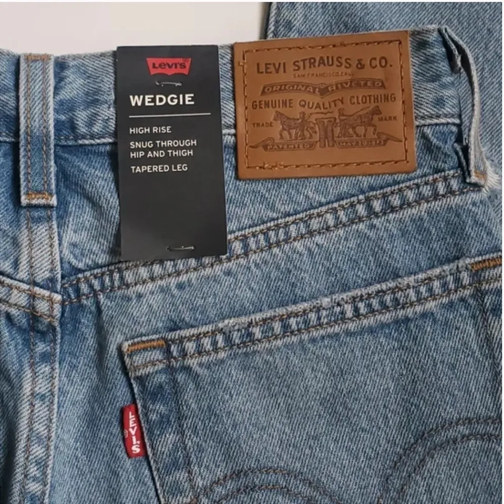 NWT LEVI’S Premium Women’s Wedgie Icon Fit Jeans In Authentically Yours Size 24 - Image 7