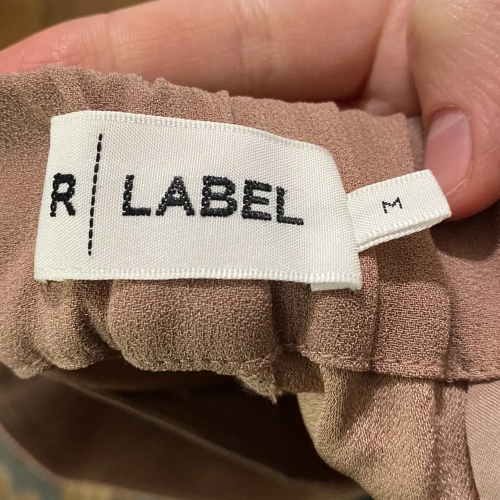 R Label | the Reset Desert Sand Japanese fabric crepe joggers size M Tan Size M - Image 11