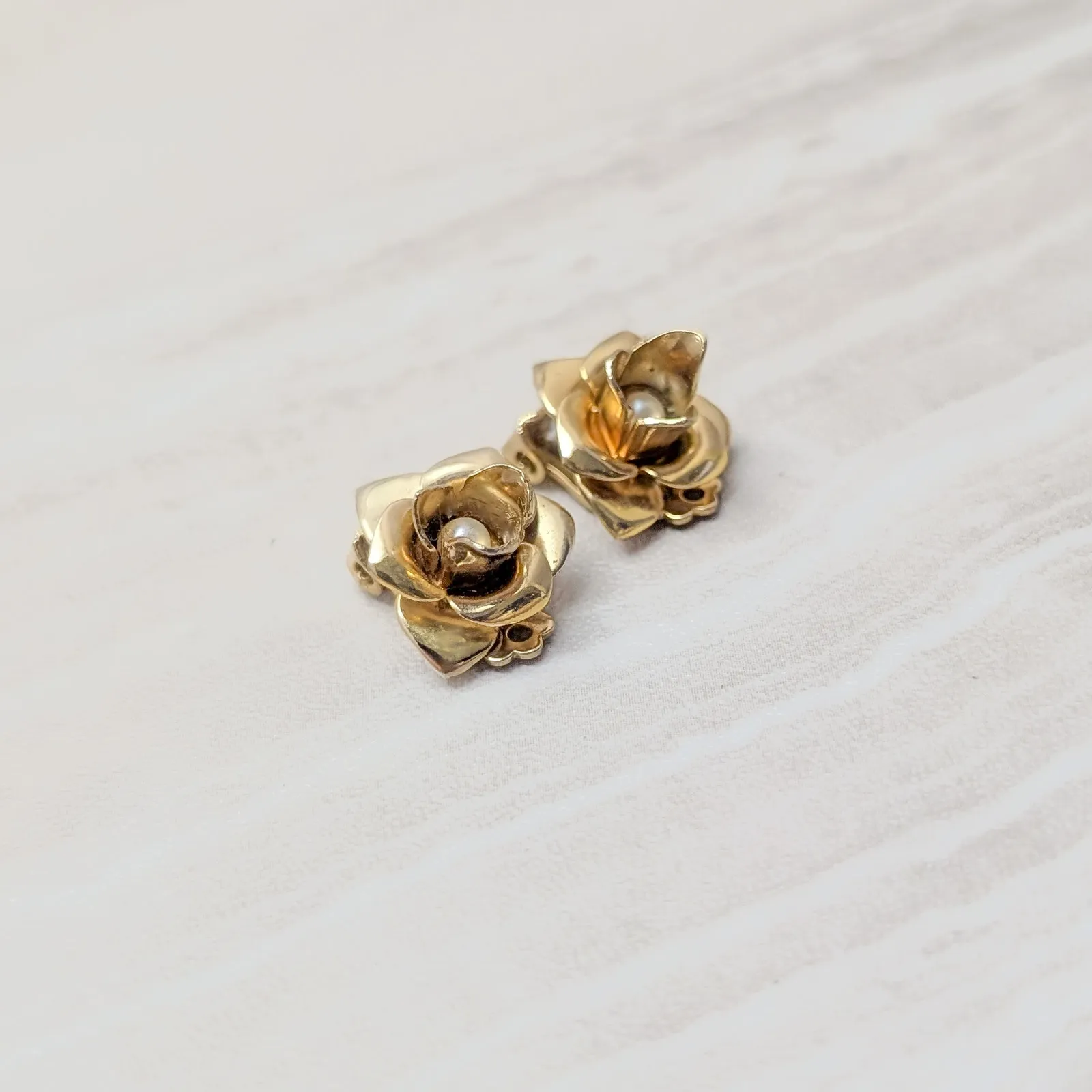 Vintage Clip On Earrings Gold Tone Flower Rose Earrings Whimsical Floral - Image 2