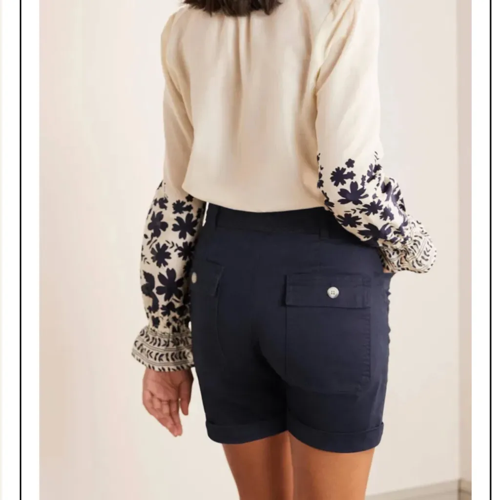 Boden Abingdon Chino Shorts Blue Size 6 - Image 5