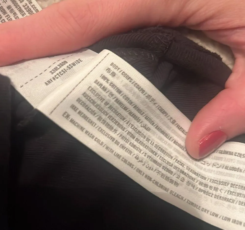 NWOT Hollister Black Crew Baby Tee - Image 3