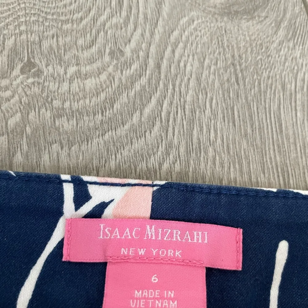 Isaac Mizrahi  Floral Pink Flowers Shorts - Image 2