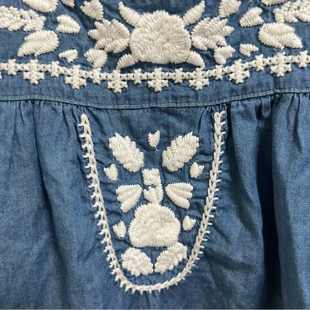 Lovers + Friends Chambray Embroidered Sleeveless Top Size S - Image 3