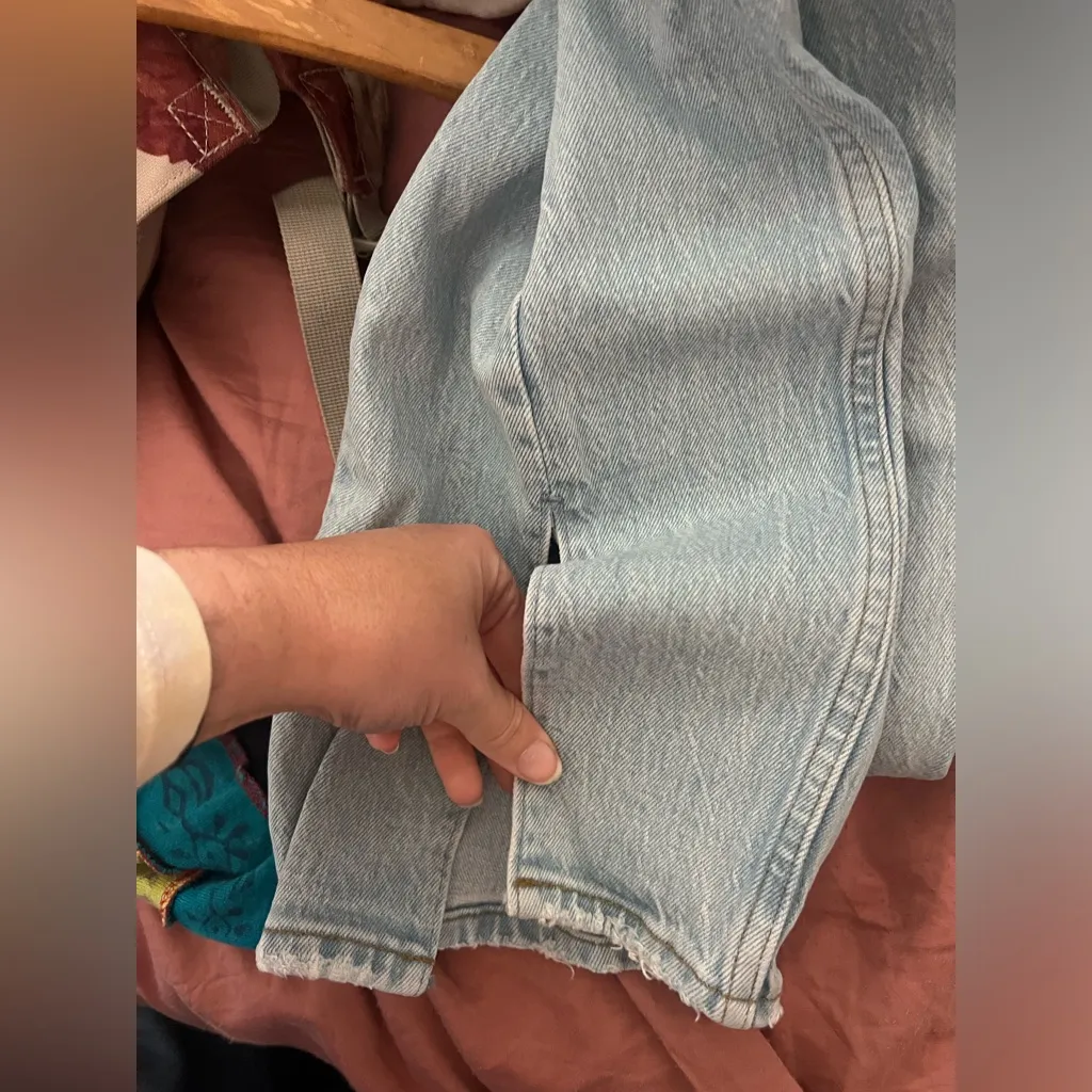 ABERCROMBIE & FITCH The 90s Straight Leg Ultra High Rise Seam Split Hem Jeans - Image 9