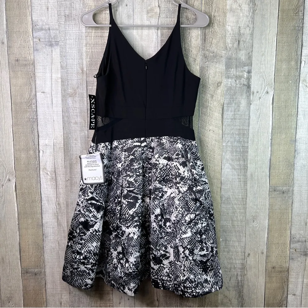 Xscape Size 6 Black A-Line V-Neck Reptile Print Bodice Pleated Lined Tulle Dress - Image 3