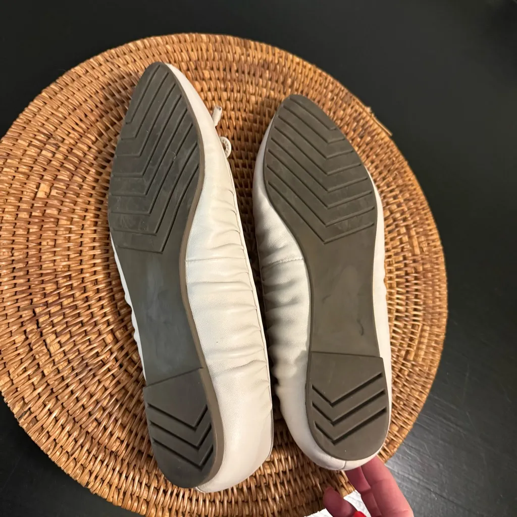 Kelly & Katie Cream Bow Flats - Image 6