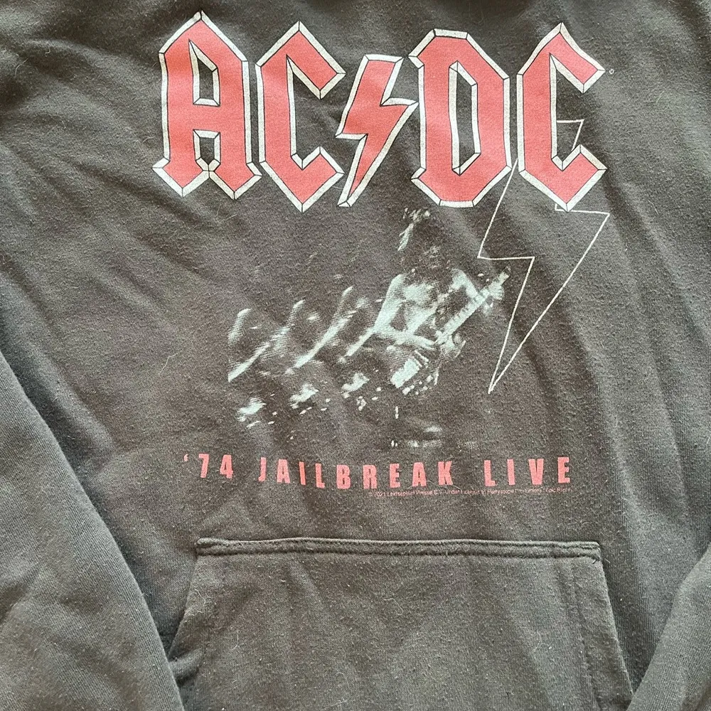Vintage AC/DC ‘74 jailbreak live sweatshirt✌️ Size XL - Image 8