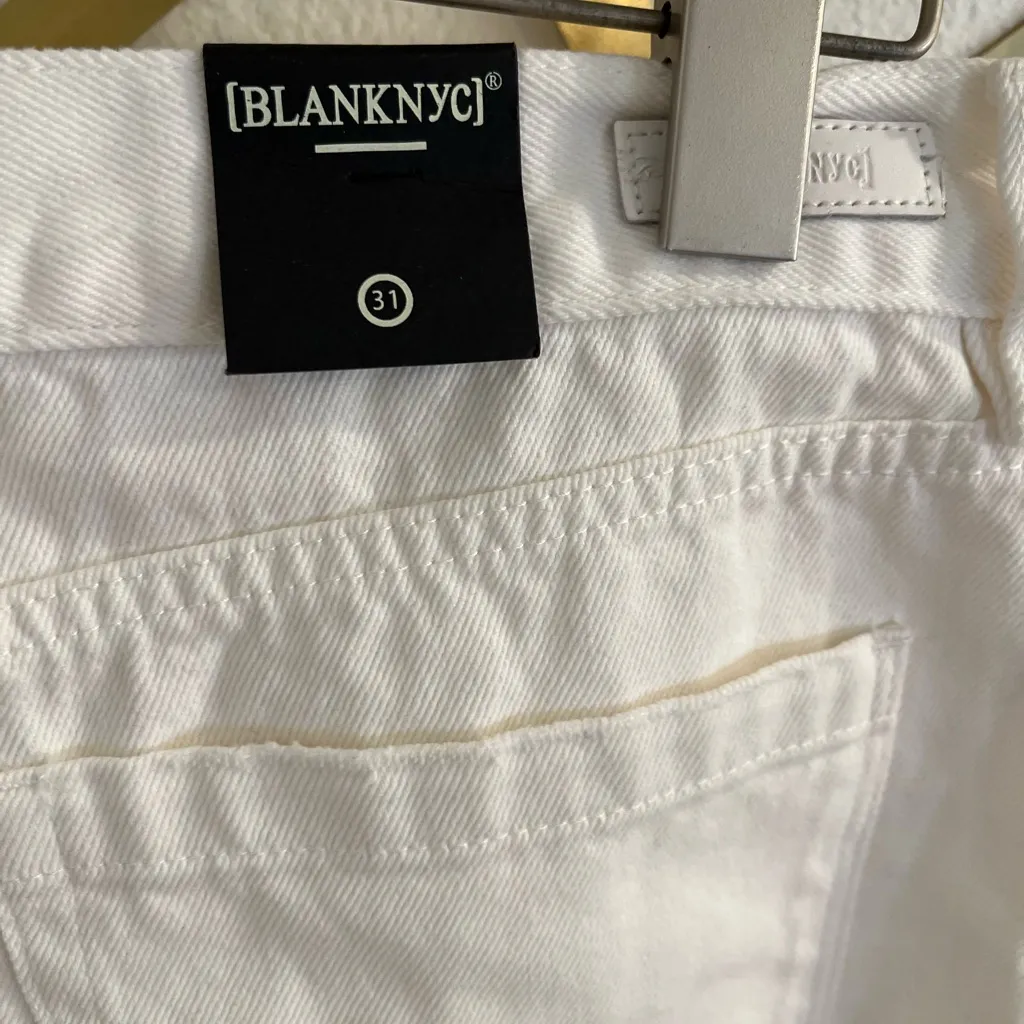 NWT Blank NYC High Rise Distressed White Denim Cutoff Jean Short 31 - Image 5
