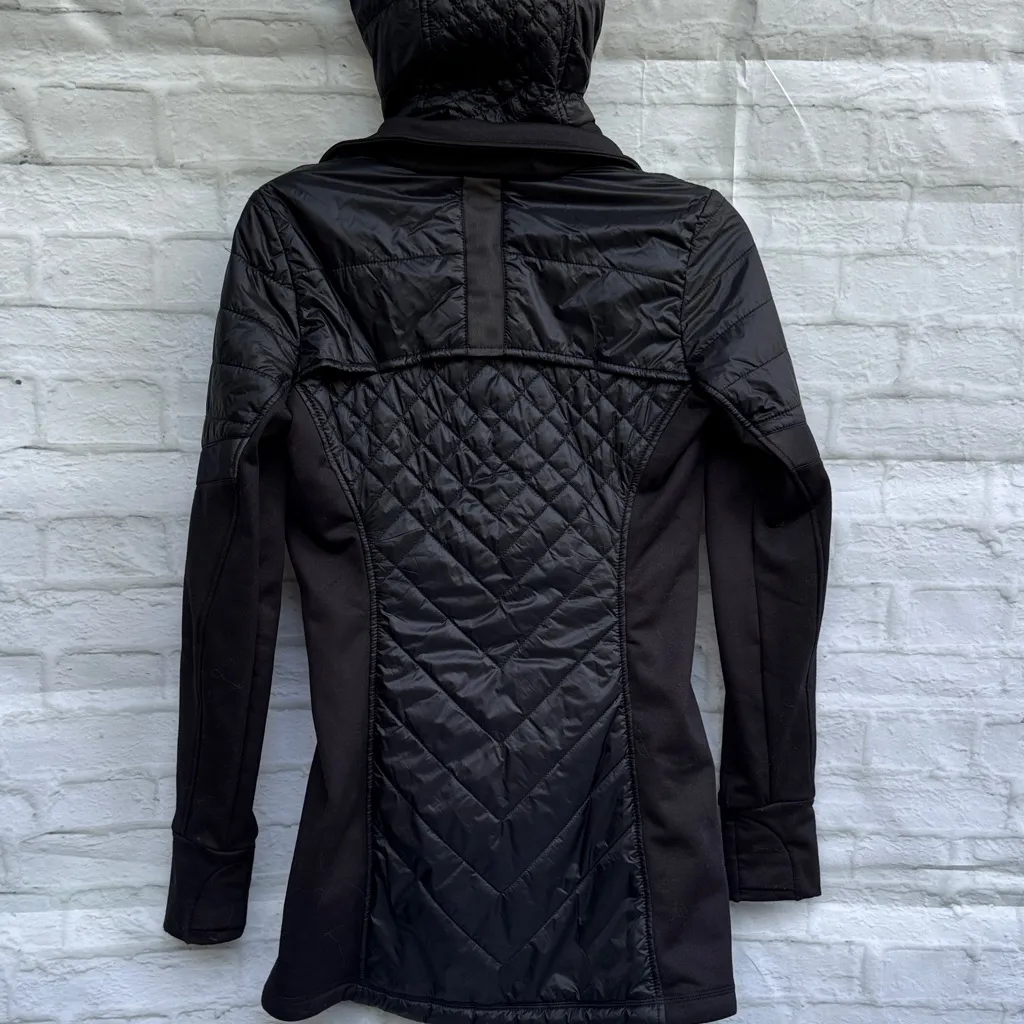 Athleta Black Quilted Women's Puffer Jacket - Image 5